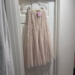 Chic Wish pull on midi skirt, buff/beige floral with ivory/ballet pink overlay